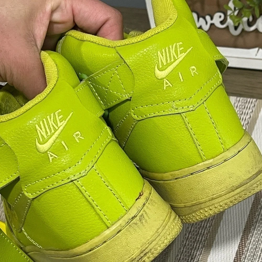 Nike Men's High-Top Sneakers Lime Green